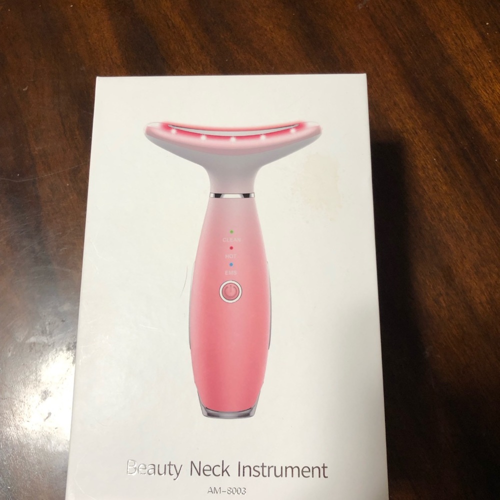 Facial massage device